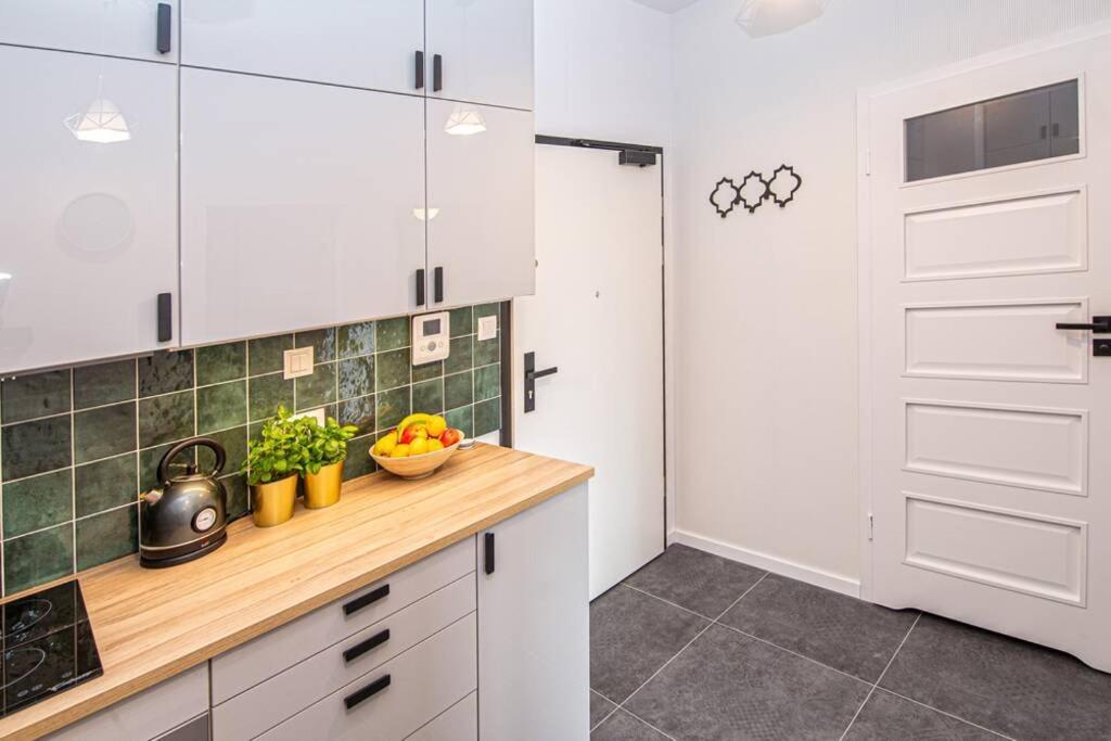 Apartament With Garden Bezplatny Parking !!! Красков Екстериор снимка